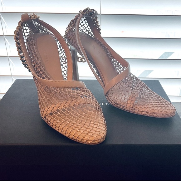 New / Never Worn BOTTEGA VENETA beige Mesh Nappa Chunky Chain Sandals / Pumps - Picture 14 of 16